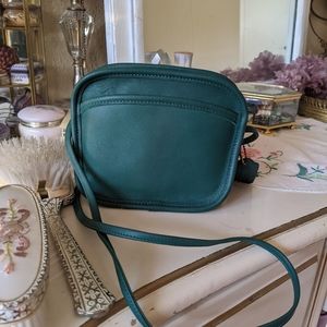 NWOT Vintage Coach Hadley Zip in rare jade color!